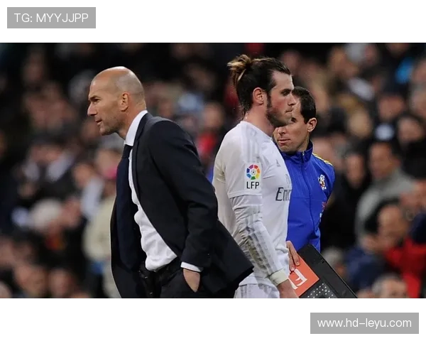 贝内文托1-0小胜帕尔马，卡洛·马里亚远射定乾坤